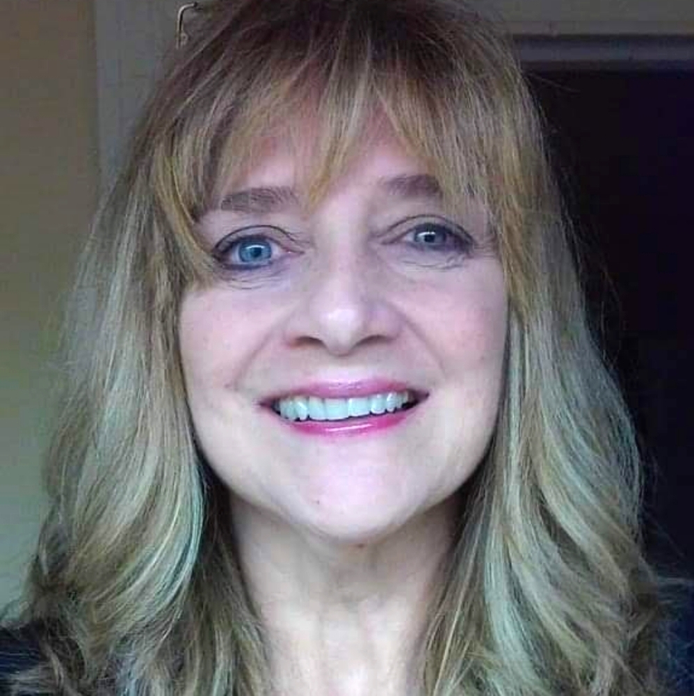 Meet your Posher, Denise